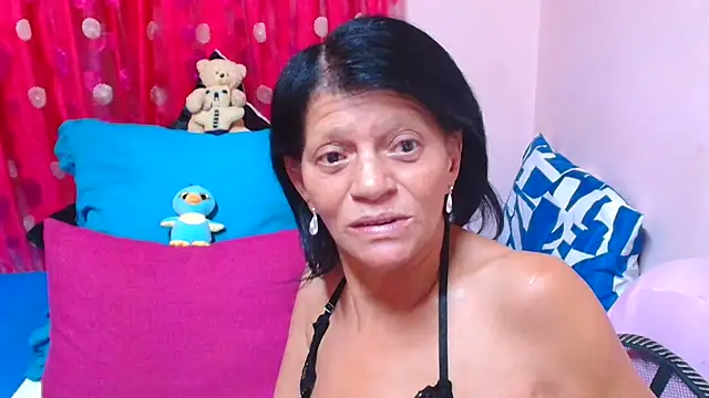 SLUTTYROXY: онлайн-секс-чат