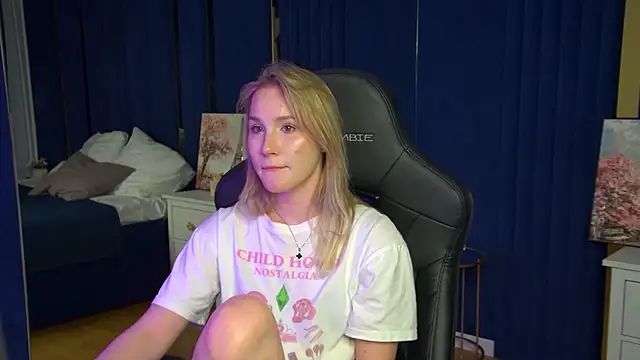 Chat XXX en directo de ElaraVoltage