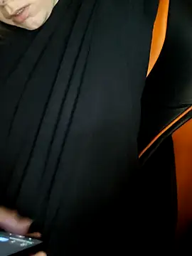 Chat +18 de Aashikalaa ao vivo