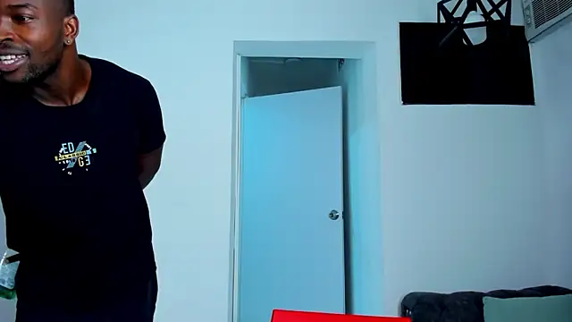 แชท XXX สดของ Dylan_Taylor