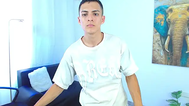 Matiius18's Live XXX Chat