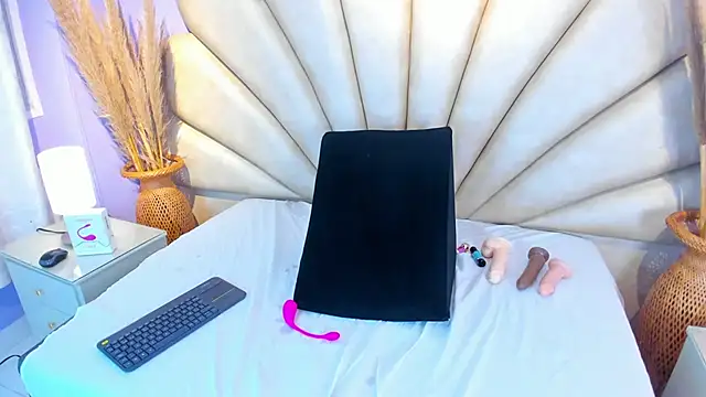 Pokazy przed kamerką – SiennaMoore