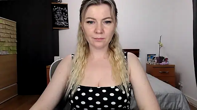 Chatroom XXX en direct de ParadiseAlina