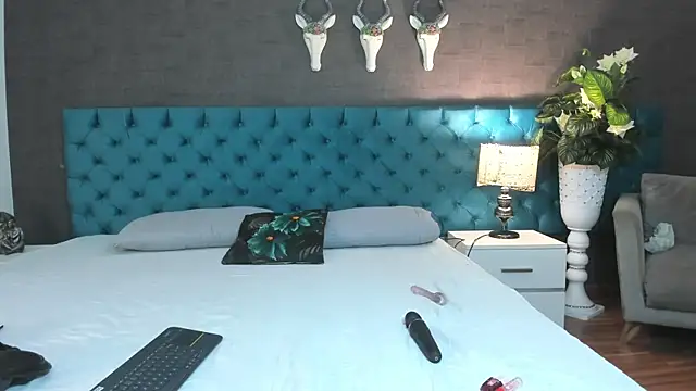 LunnaMoretti – Live XXX-chat