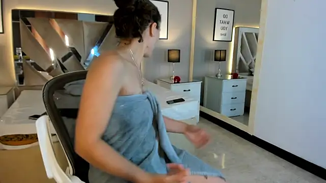 cellestehot Adlı Modelin Canlı XXX Sohbeti