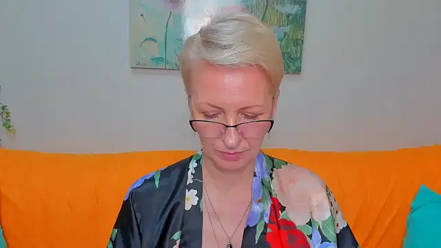 iamyourdream89 élő XXX-chatje