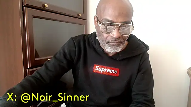 sinnernoir's Live XXX Chat