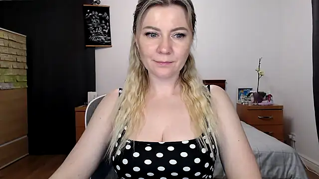 ParadiseAlina's Live XXX Chat