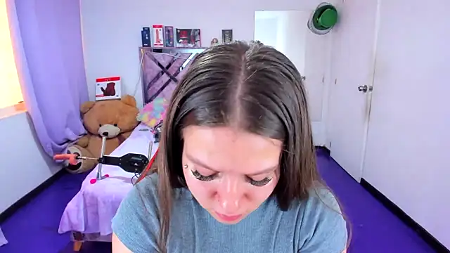 Luna_Analya élő XXX-chatje