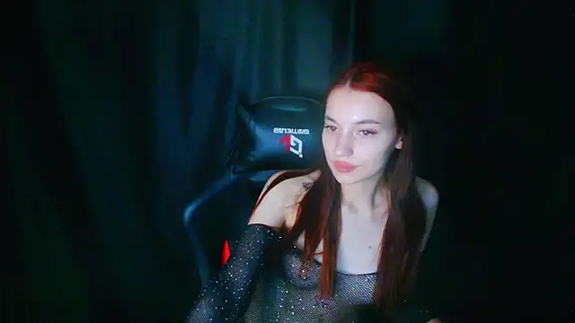 liza__kitty élő XXX-chatje