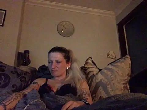 xxamyleighxx élő XXX-chatje