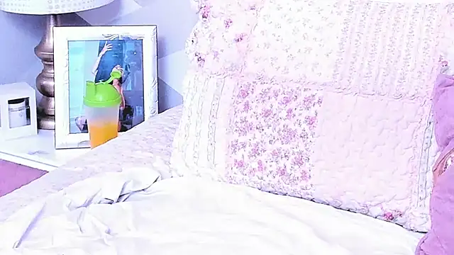 KylieMonnett ওয়েবক্যাম শো