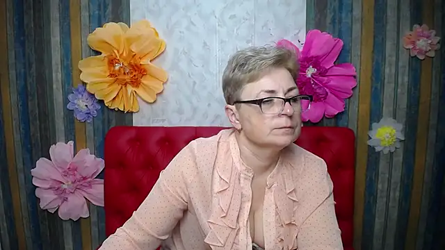 EmiliaGree – Live XXX-chat