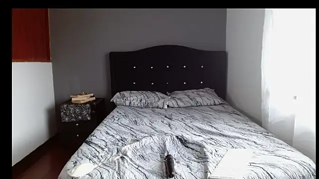 Emilia_1995 Live XXX-chat