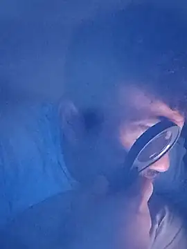 tarra122's Webcam Show