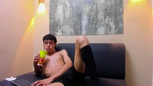 Chat XXX ao vivo de EBAN_GNR