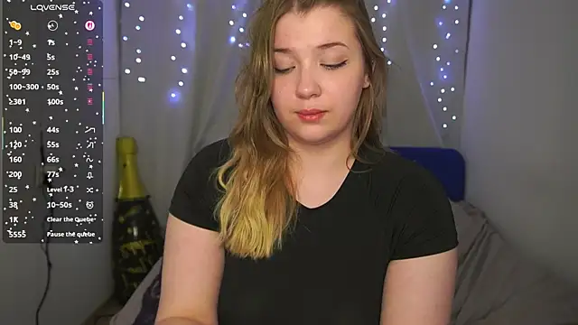 CuteSharloti live XXX chat