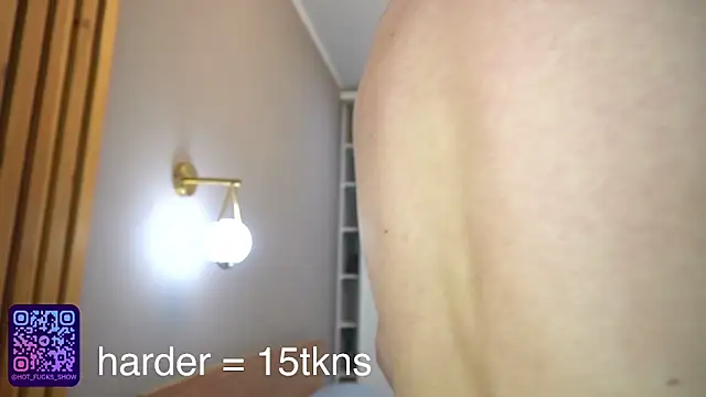 sisichki_pisichki's Webcam Show