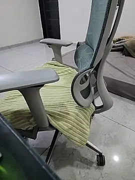 mavin_: διαδικτυακό σόου στην κάμερα