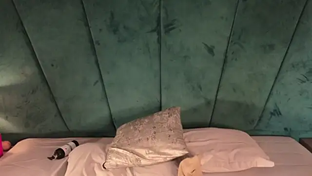 Aaron_Eze – Naživo XXX chat