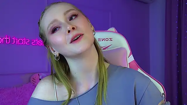 AgataFoxley: онлайн-секс-чат