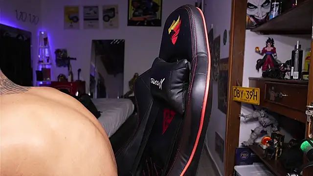 logan_hugh8 Adlı Modelin Web Kamerası Şovu