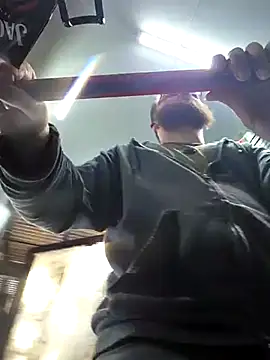 bear8t élő XXX-chatje