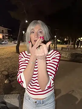 โชว์เว็บแคมของ HOTLadyluna