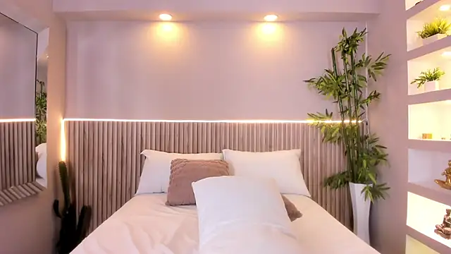 LucieMillerr Chat XXX live