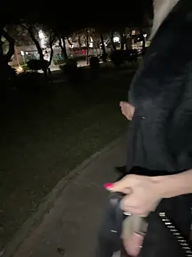 Show modela HOTLadyluna na web-kameri