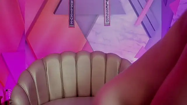 MacarenaBenz – Naživo XXX chat