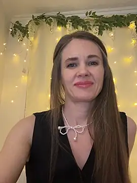 LucieMack Adlı Modelin Canlı XXX Sohbeti