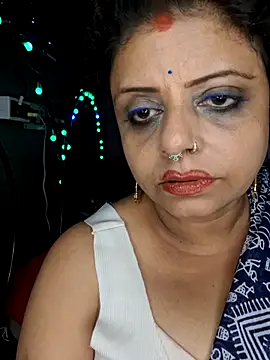 Chat XXX en directo de Maaya66