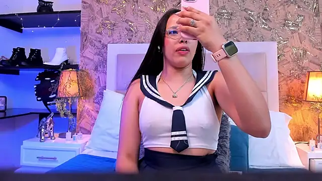 ValkyriaSteel: онлайн-секс-чат