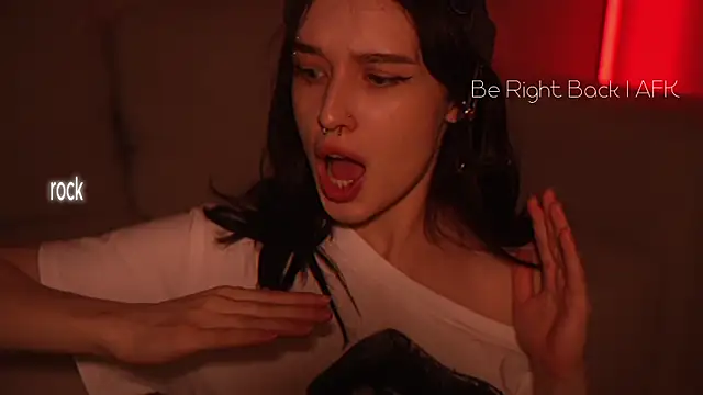 horneyjozy Adlı Modelin Canlı XXX Sohbeti