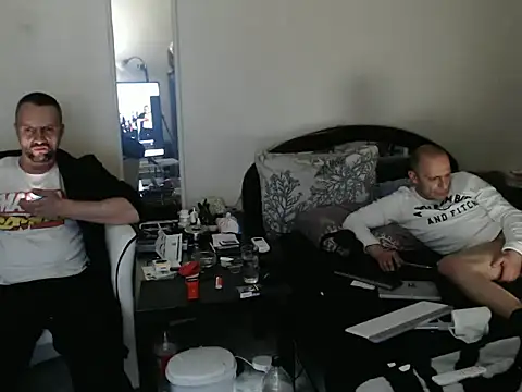 aqreterizizのウェブカメラショー