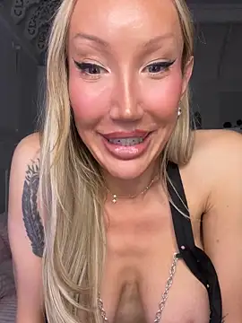 Allana29 webkamerás műsora