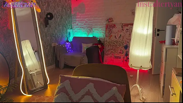 altertyan Adlı Modelin Canlı XXX Sohbeti