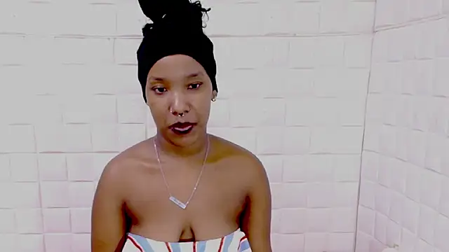 Show de EroticSexyPrada na webcam