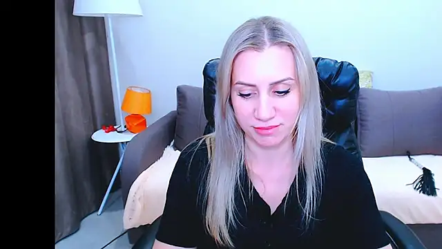 Show de Polina-Ray na webcam