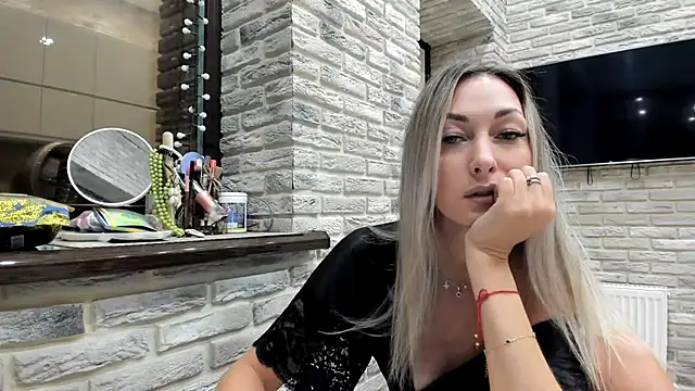 XXX chat uživo modela StarryHanna