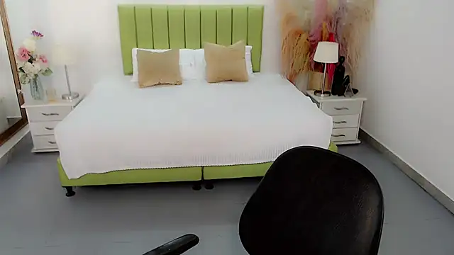 charlotte1_sweet's Webcam Show