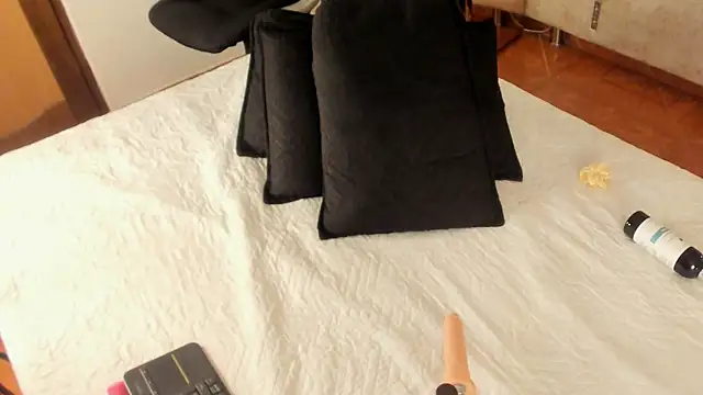 BellaBoobs_ Adlı Modelin Canlı XXX Sohbeti