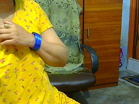 Онлайн чат XXX Horny_Doll24