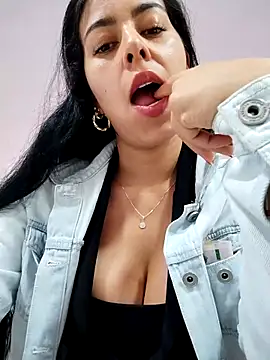 Luianna 即時 XXX 聊天