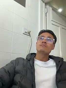 TavoHot_: онлайн-секс-чат