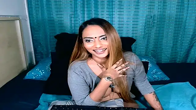 Chat +18 de sexyindianchic ao vivo