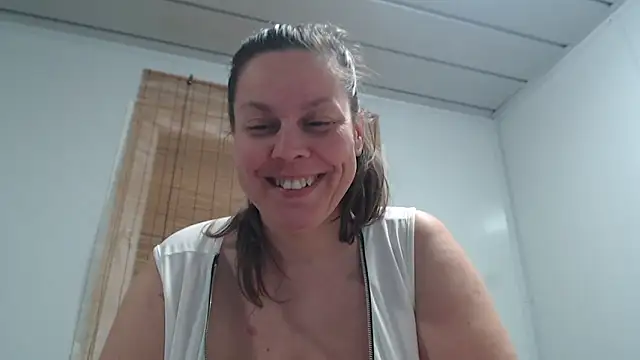 fulloferoticn Live XXX chat