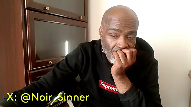 sinnernoir élő XXX-chatje