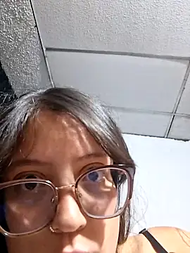 Backdoor_Newbie Live XXX-chat